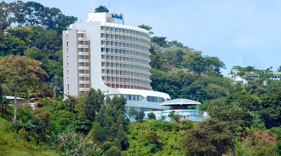Vue du Mont Fébé surplombant Yaoundé